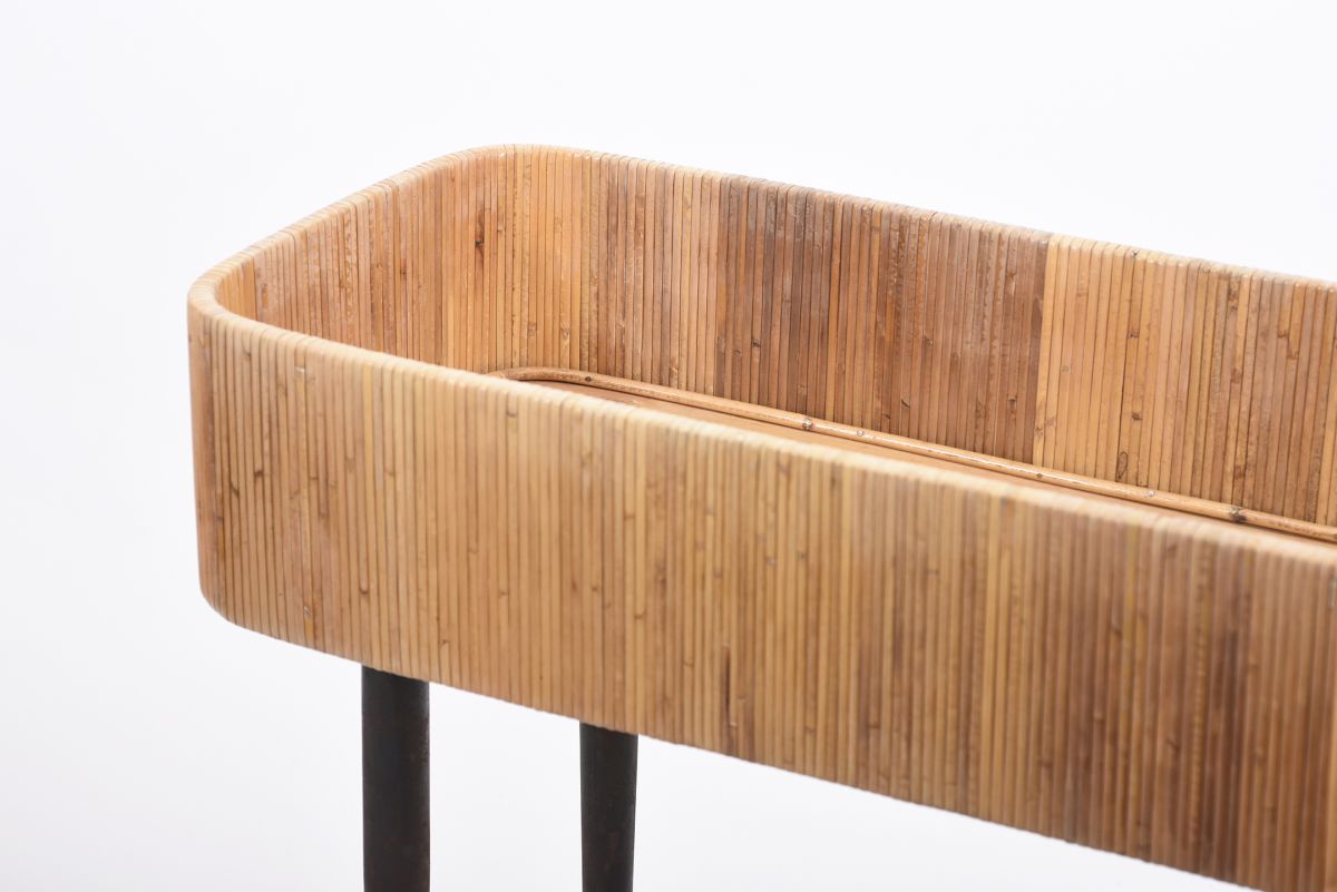 Anonymou rattan flower stand 01