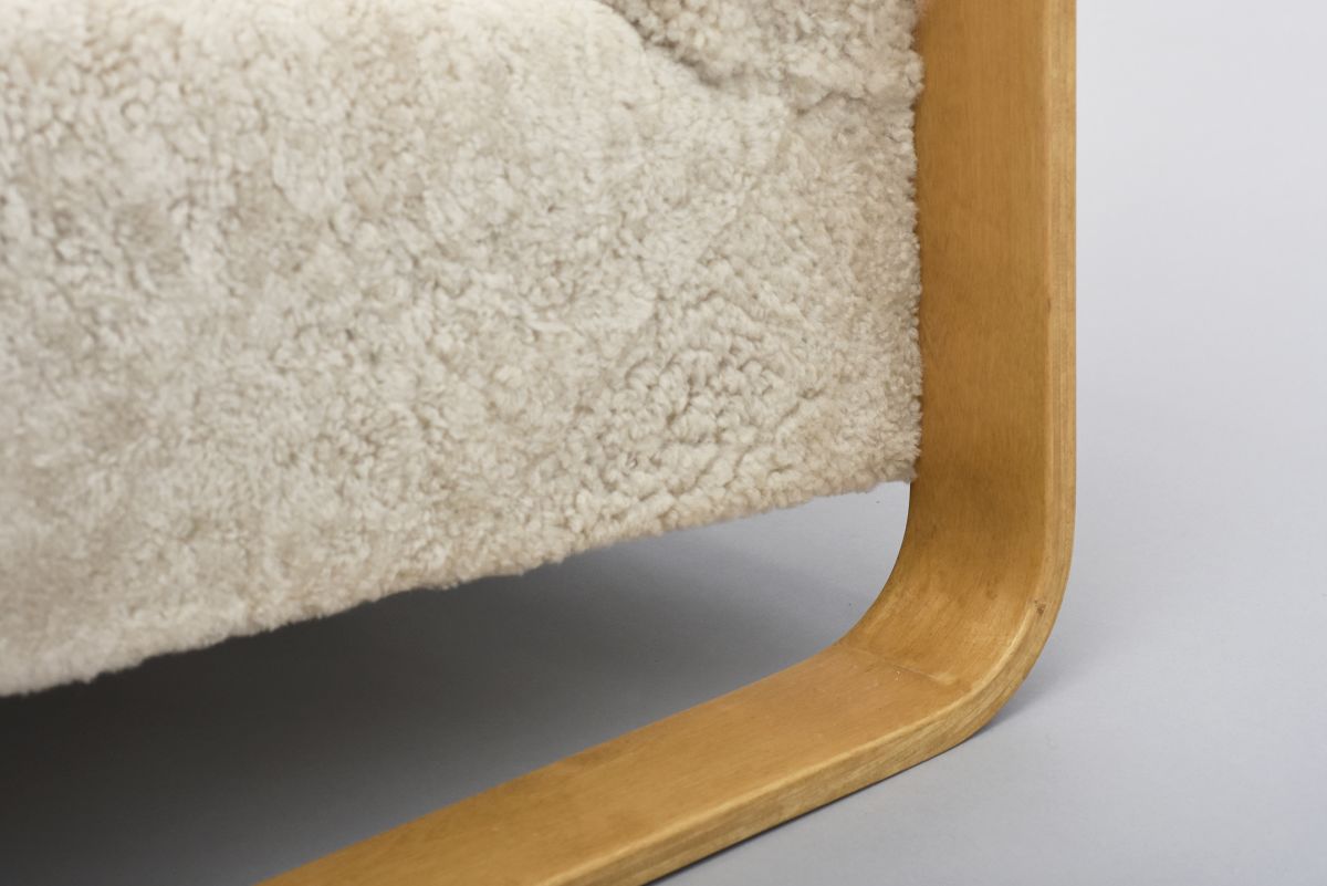Aalto Alvar Sofa model 544 sheep skin 08