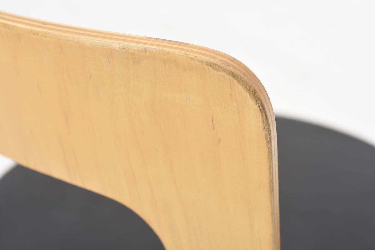 Aalto Alvar chair 65 black lino 04