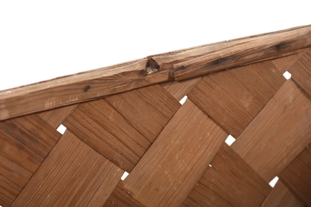 Anonymous Large finnish wooden basket 03