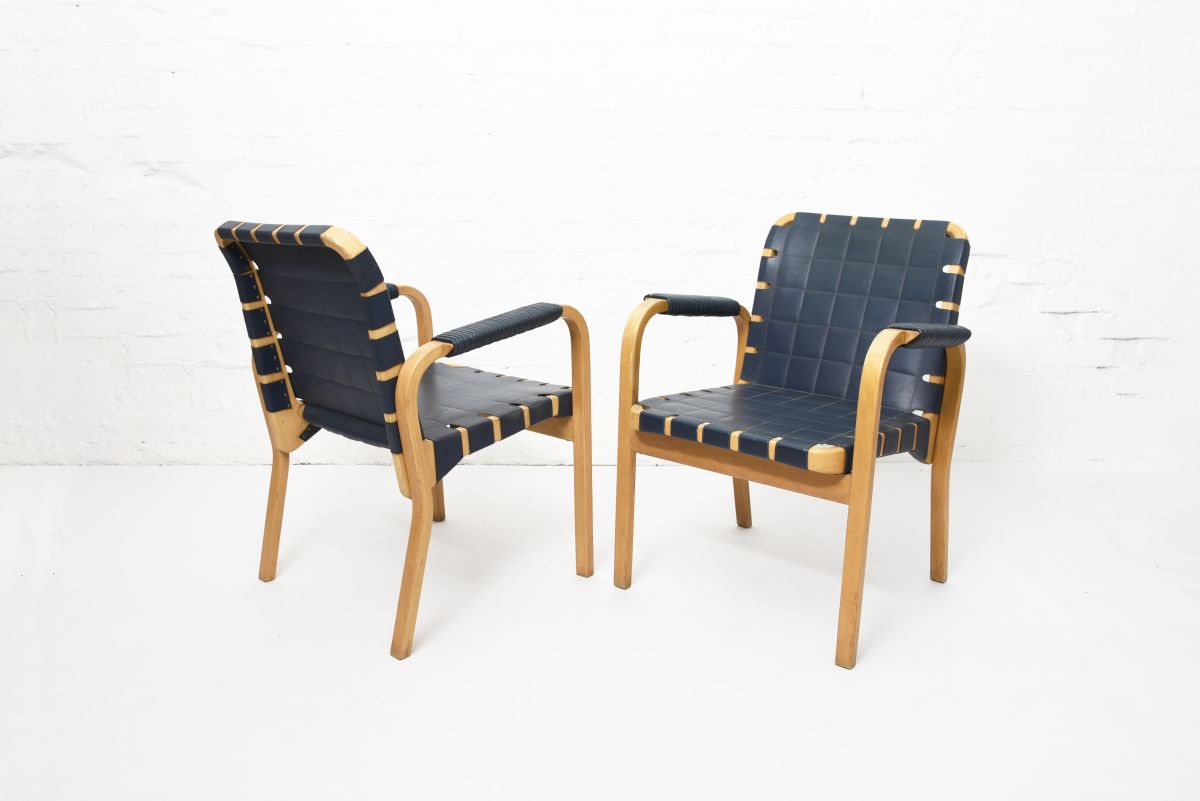 Aalto Alvar Chair 45 dark blue