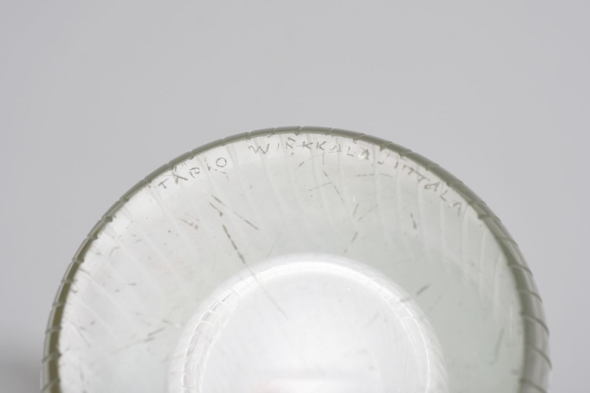 Wirkkala Tapio Glass line cut vase Tuonelan virta 05