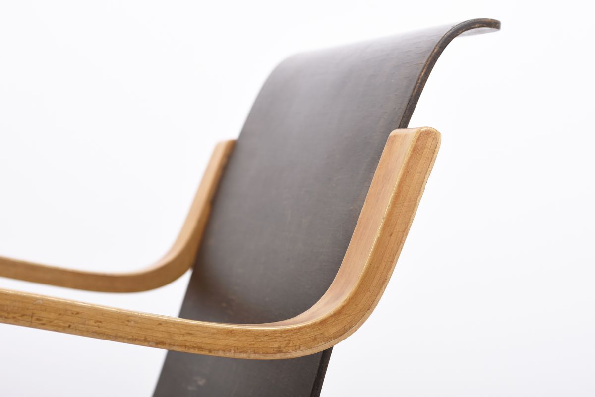 Aalto Alvar small paimio chair special detail 06