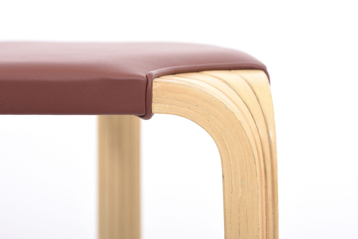 Aalto Alvar Stool X602 burgundy leather 03