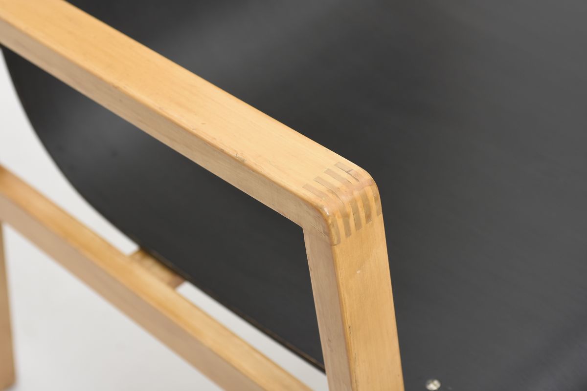 Aalto Alvar Hallway chair Birhc black 06