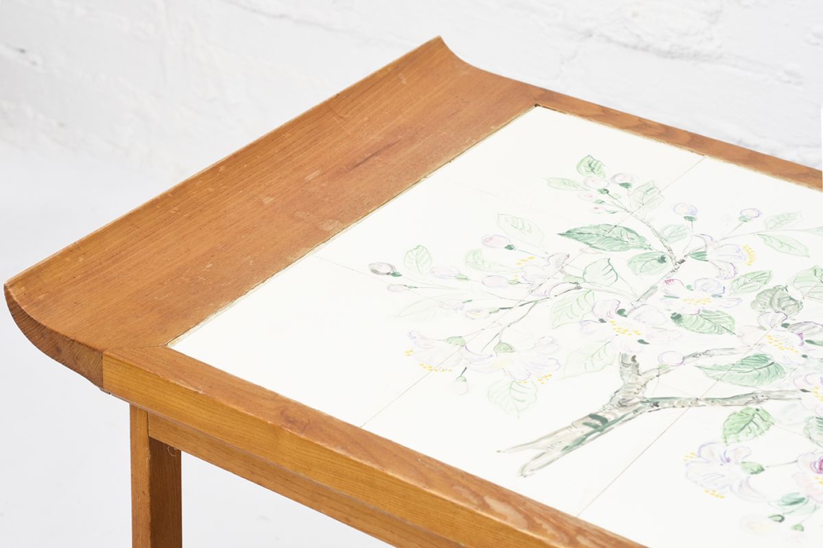 Anoynmous-Tea-Trolley-with-Flower-Paint_detail2
