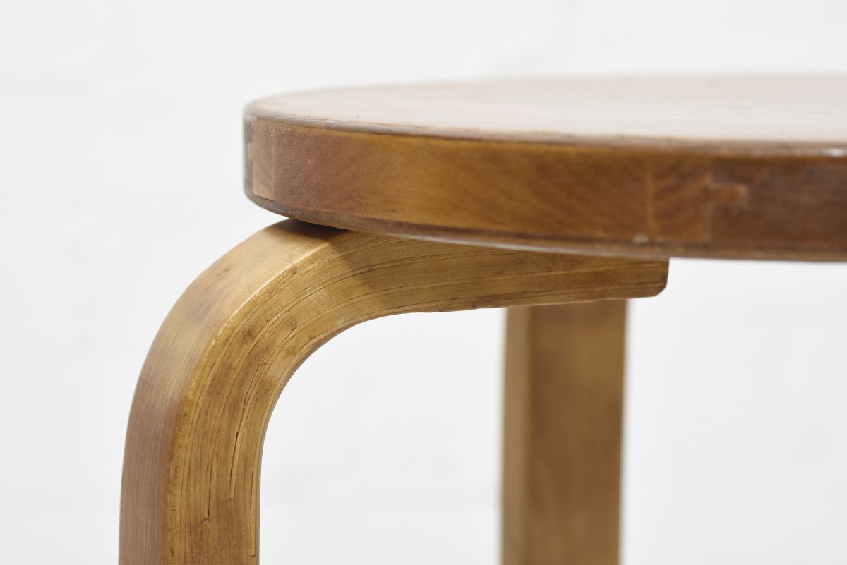 Aalto Alvar Stool E60 set 02
