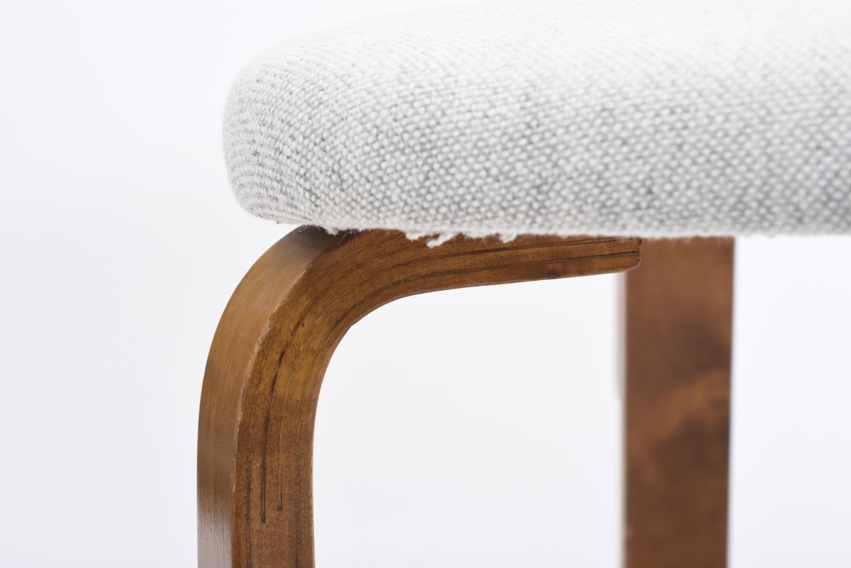 Aalto Alvar Chair 62 light gray 06
