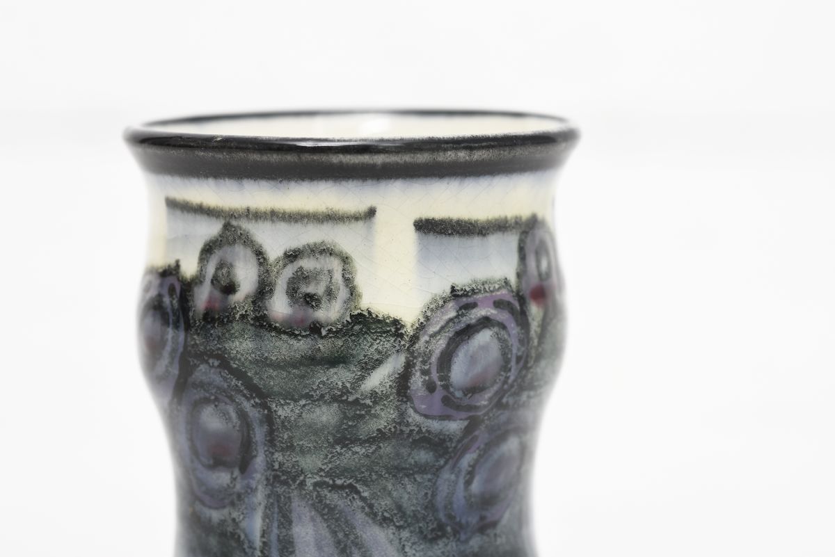 EJ Small ceramic vase 02