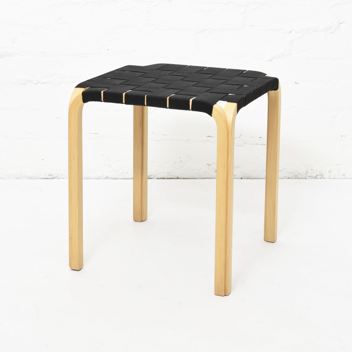 Aalto Alvar Y61 black webbing