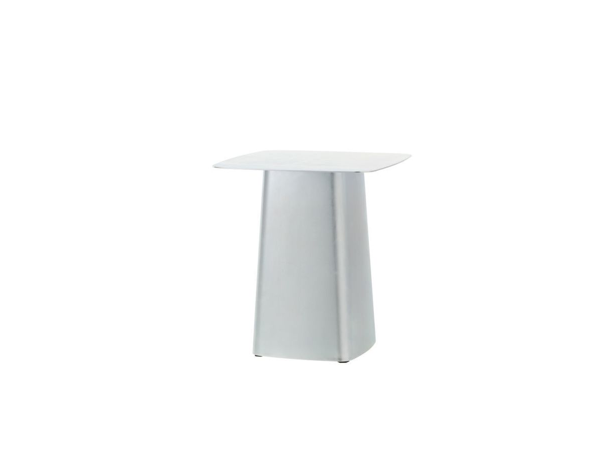 5738388 Metal Side Table Zink F v fullbleed 1440x