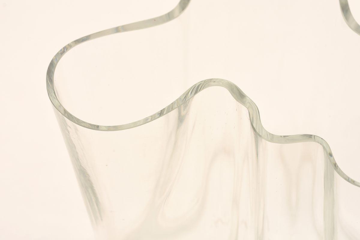 Alvar-Aalto_Savoy-Vase_Detail-01