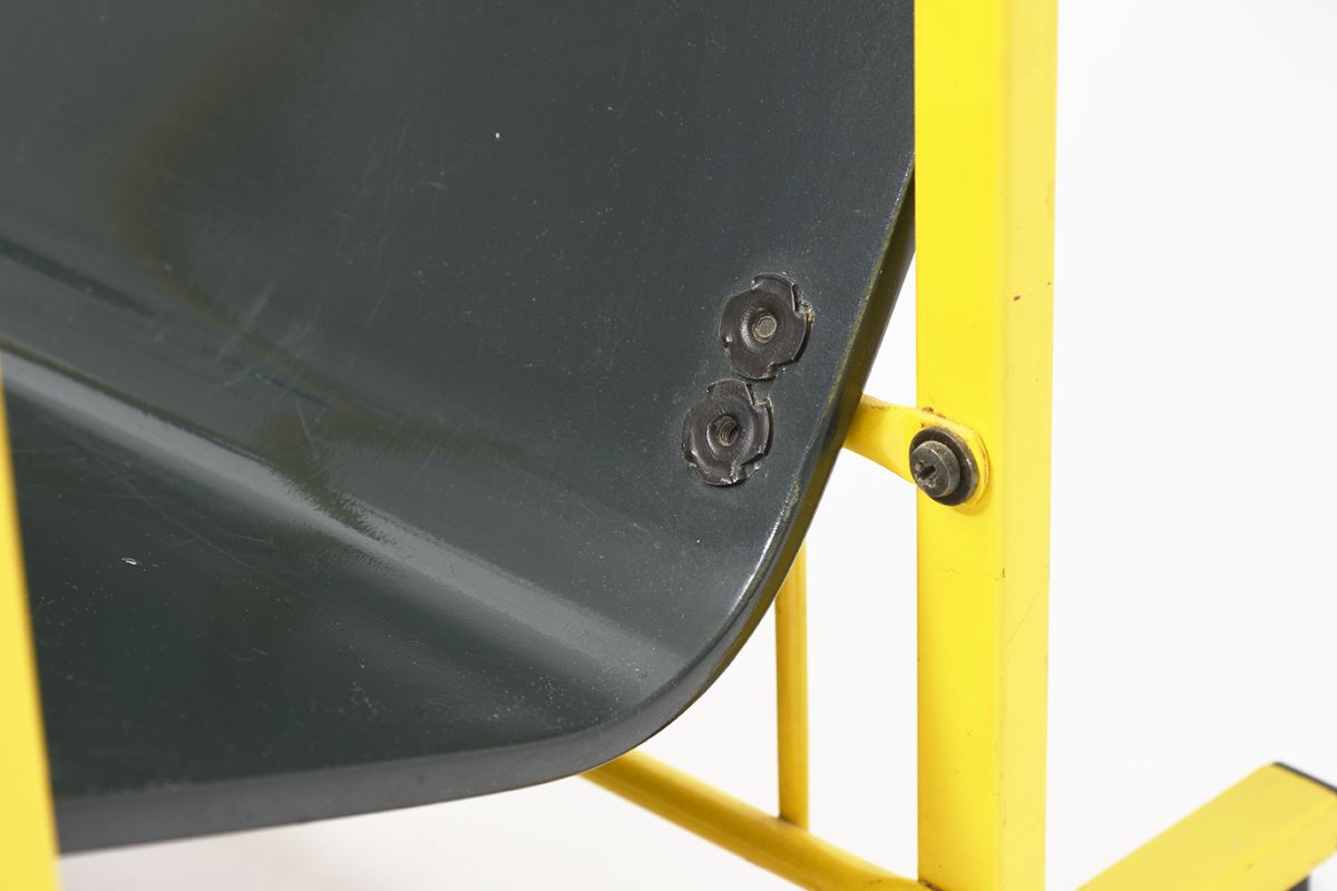 Kukkapuro-Yrjö-Kids-Armchair._detail5jpg