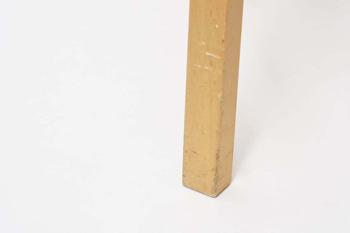 Aalto-Chair69-Yellow-Vinyl-details9