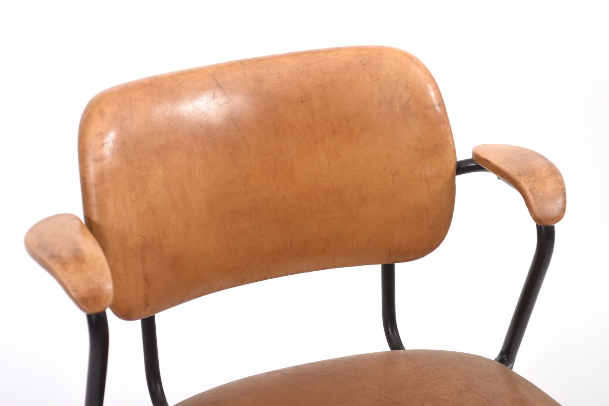 Tapiovaara ilmari Lukki armchair leather 01