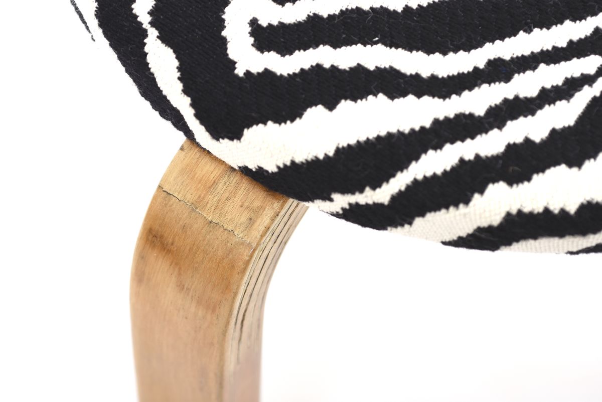 Aalto Alvar Stool 60 Zebra 4 slits 01