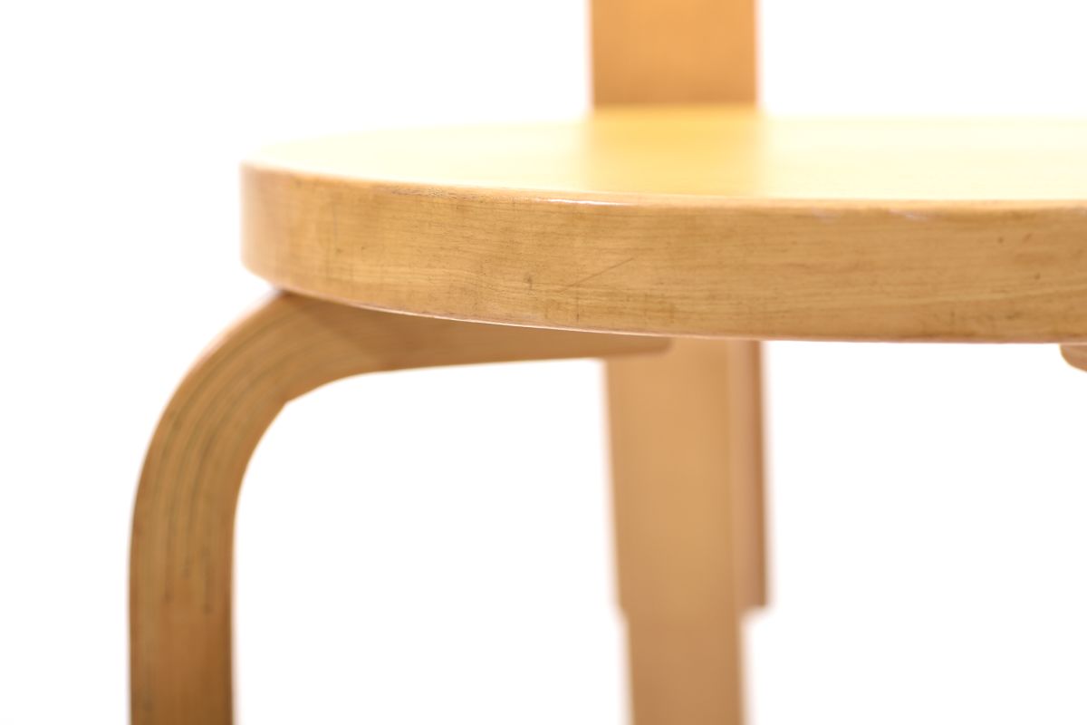 Aalto Alvar chair 65 yellow linoleum 04
