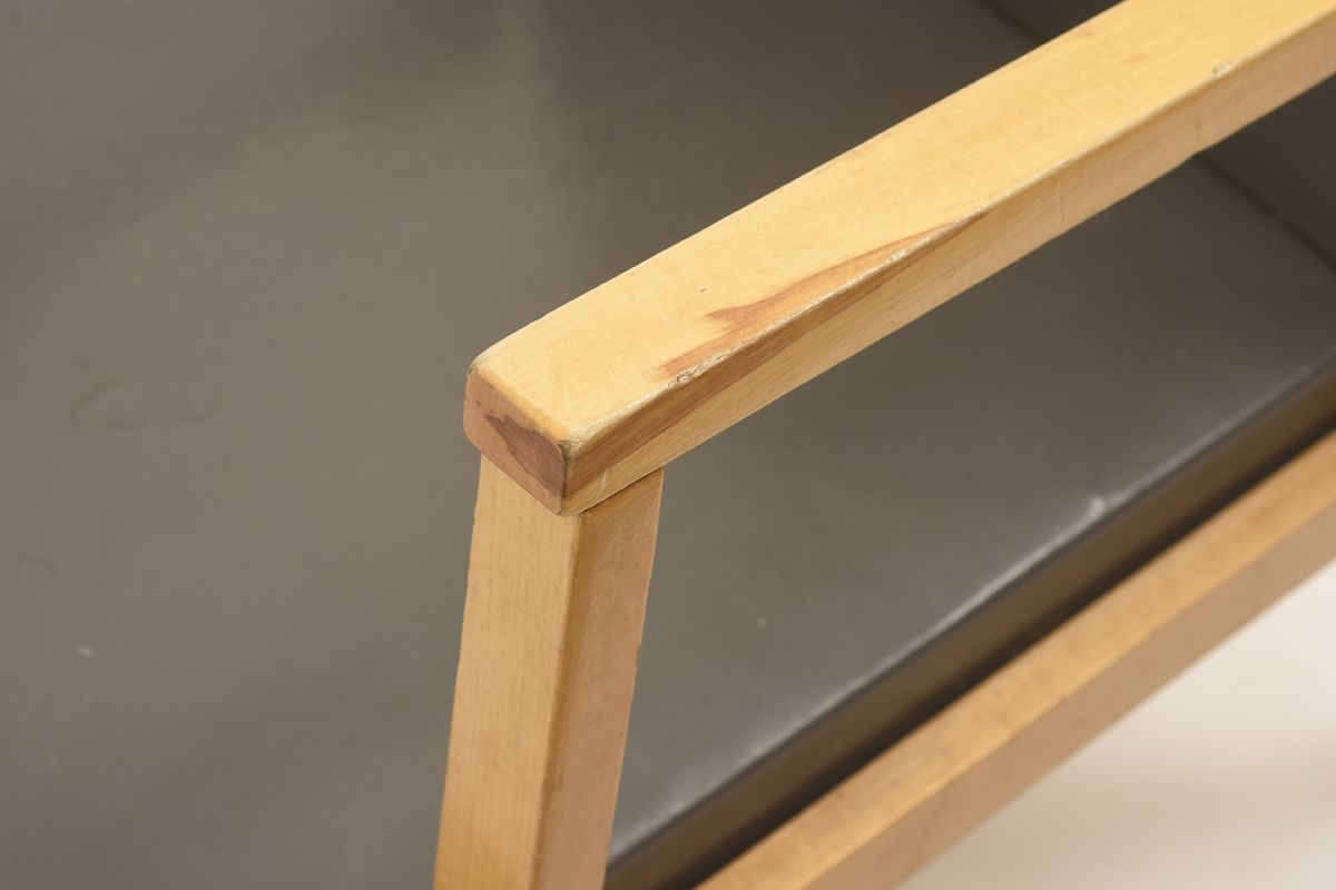 Aalto-Alvar-Armchair-glay_detail3