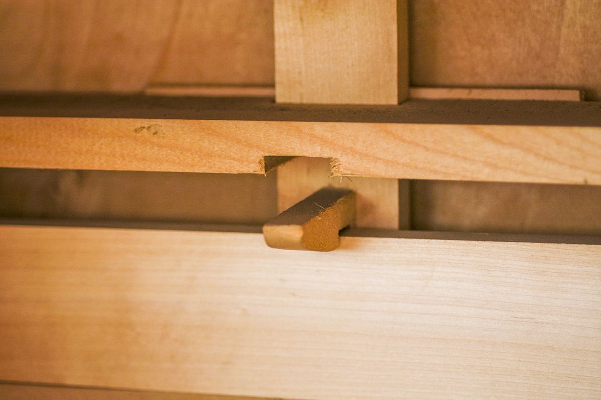 Aalto-Alvar-Wooden-Drawer-with-Lock_detail6