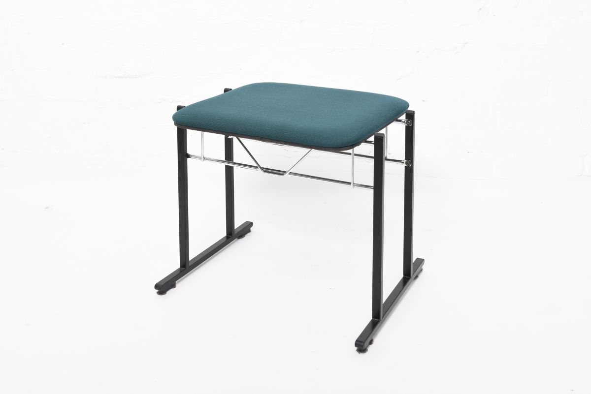 Kukkapuro Yrjö stool A500