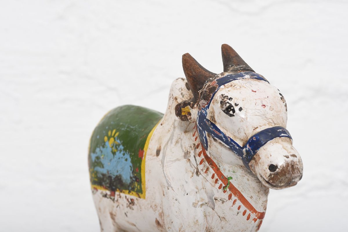 Folky Wooden Cow details2