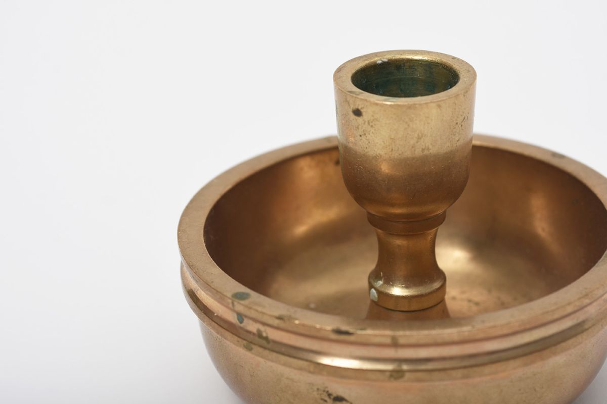 Bronze Candle Holder details2