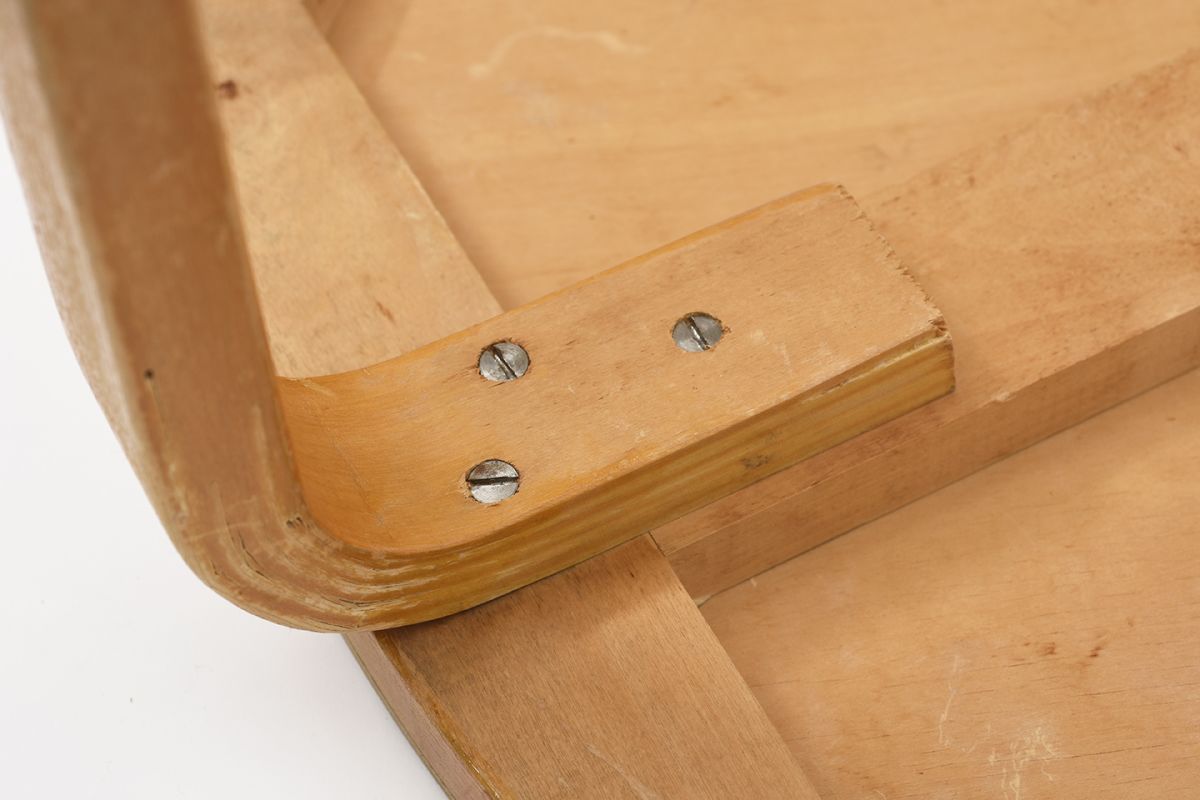 Aalto-Alvar-Club-Table-Birch_d72.5_detail8