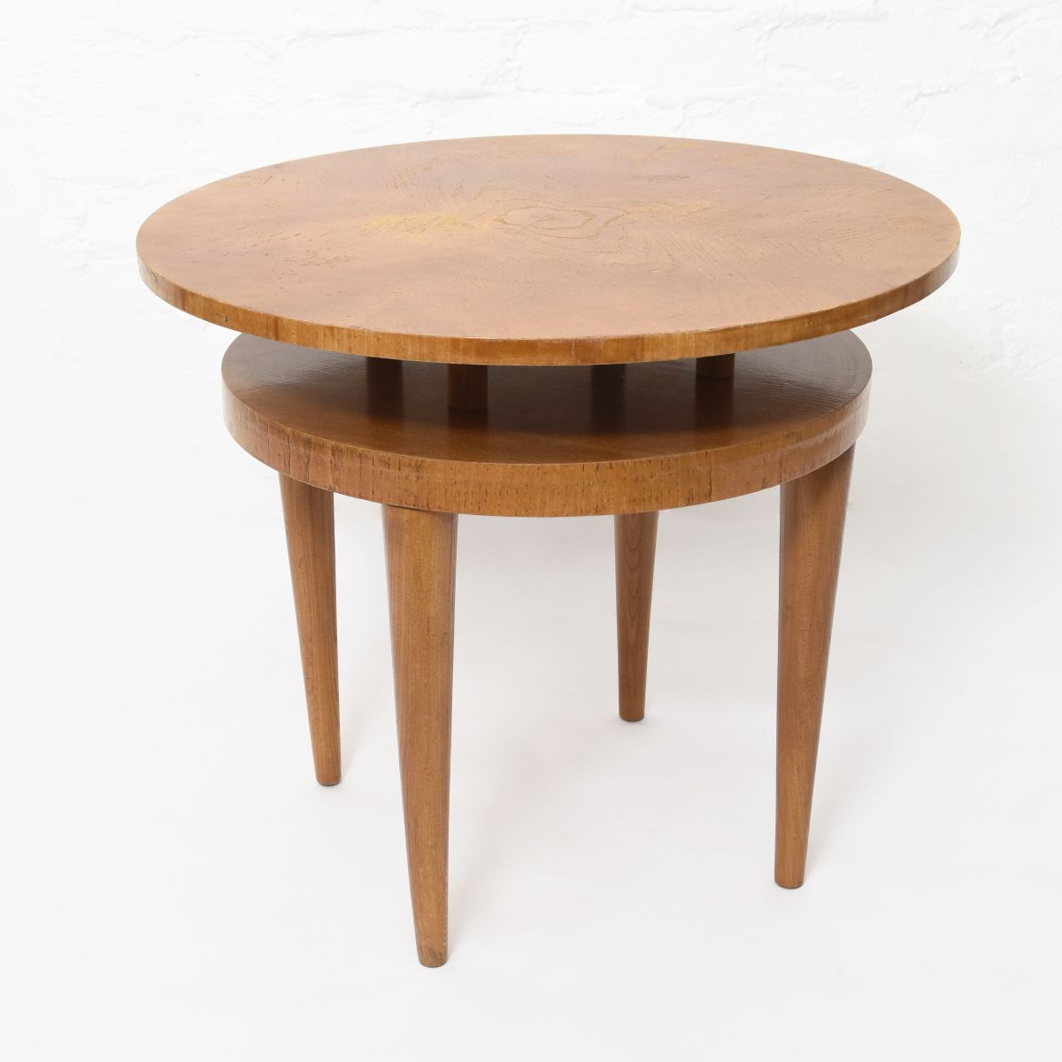 Asko-Club-Table