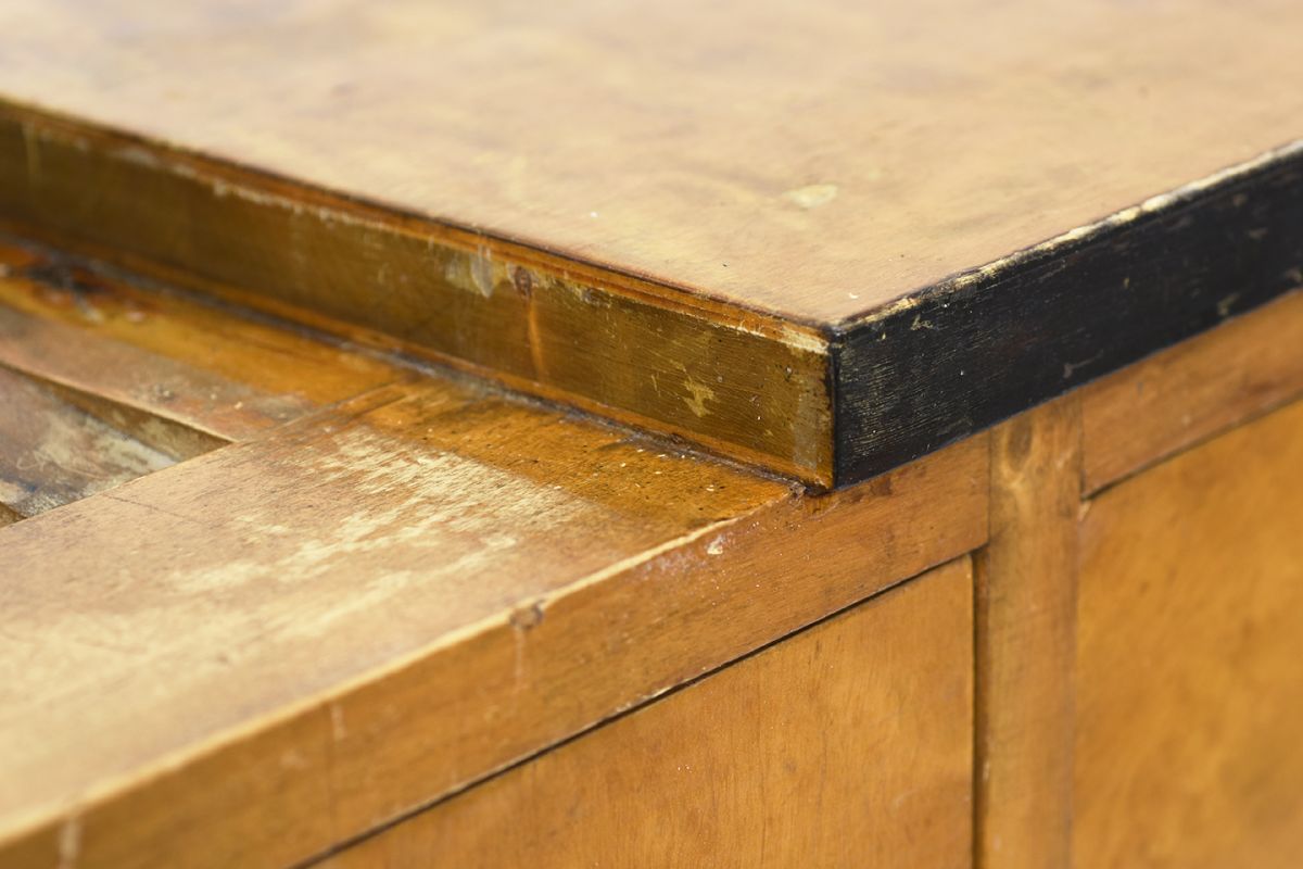 Anonymous-Vanity-Desk-with-Foldable-Mirror_detail12