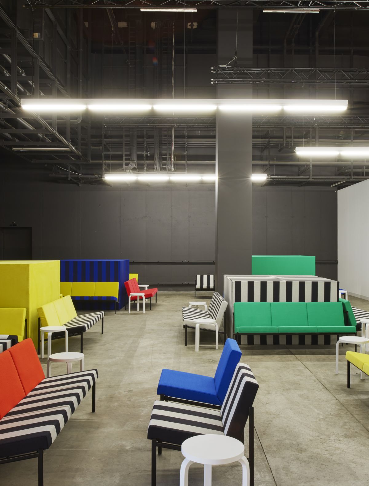 Dmb16_Jrh8192_Collectors-Lounge-1_Ps_Hires-1852026