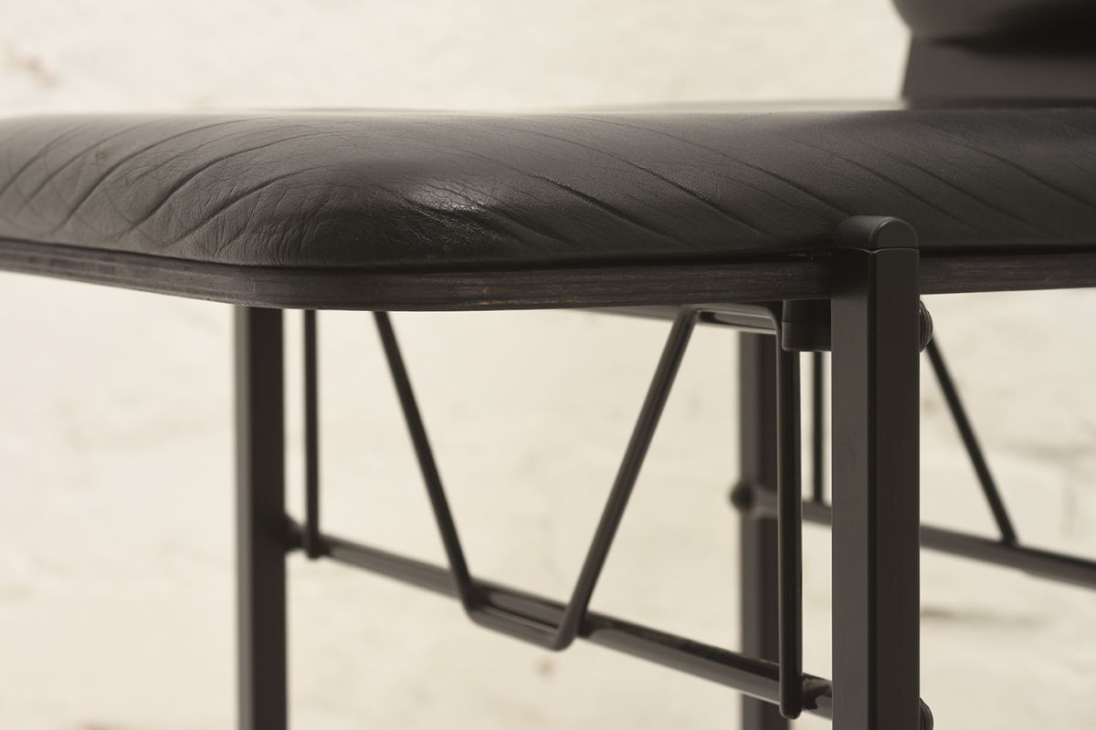 Kukkapuro-Yrjö-Side-Chair-500a-black_detail4