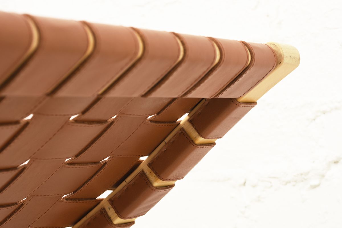Aalto-Alvar-Lounge-Chair-43-Leather-belt_detail2