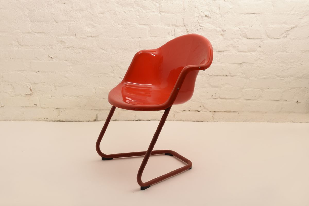 Yrjo Kukkapuro 419 Plexiglass Chair Red