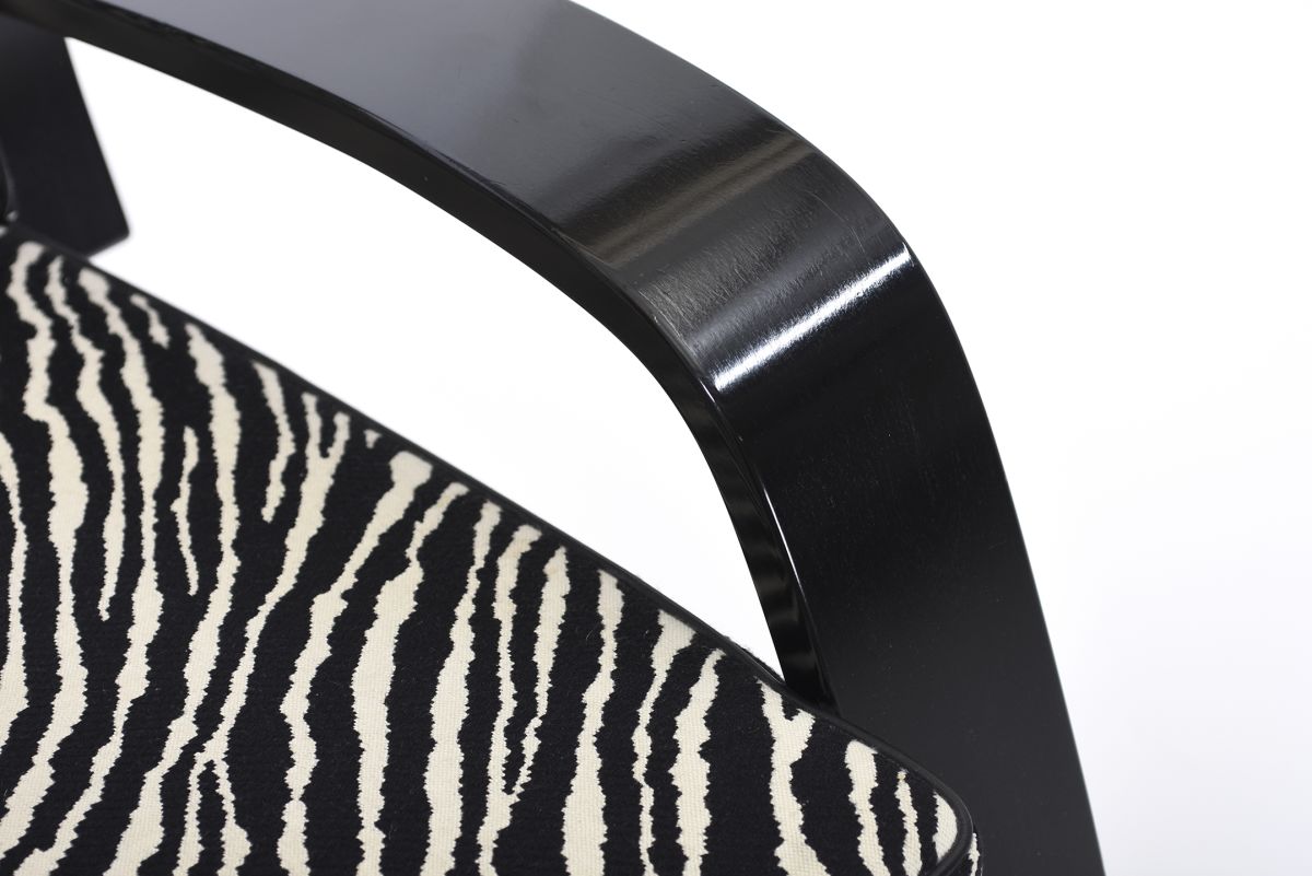 Aalto Alvar Armchair Tank high back ear zebra 07