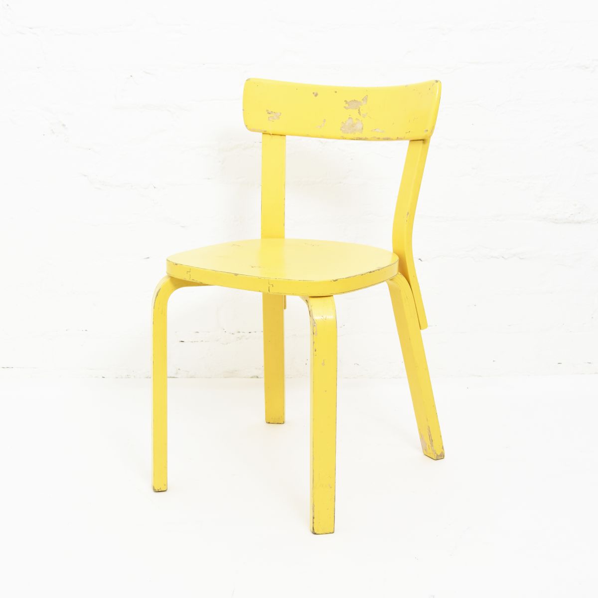 Aalto-Alvar-Chair-69-Painted-Yellow