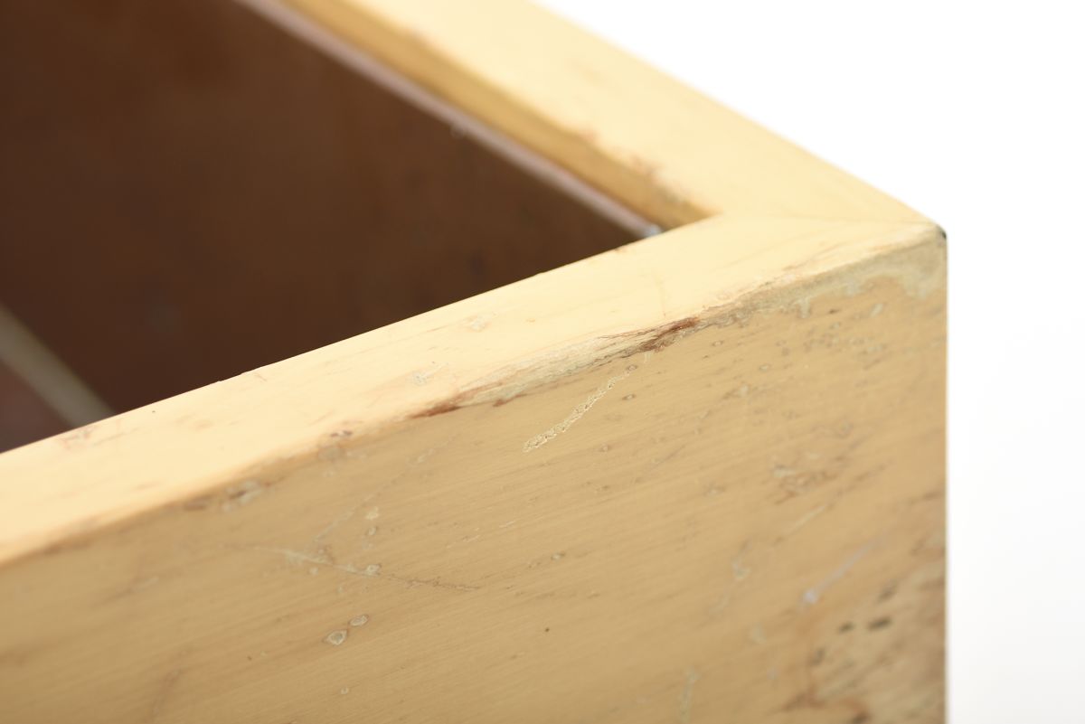 Artek flower box containter 02