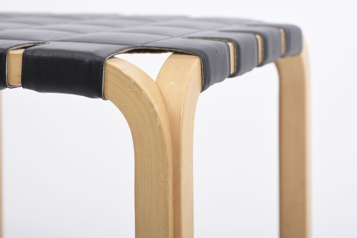 Aalto Alvar Y61 leather black 02