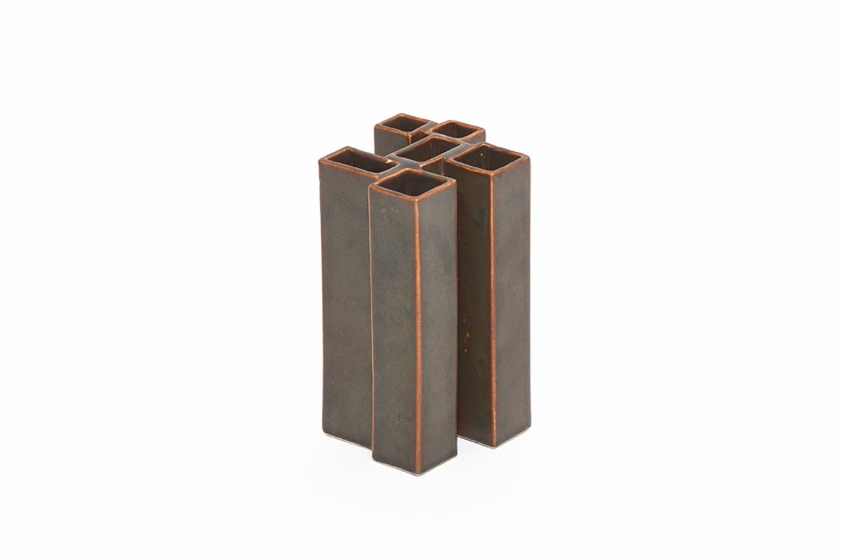 Scuptural Finnish Ceramic Vase details2
