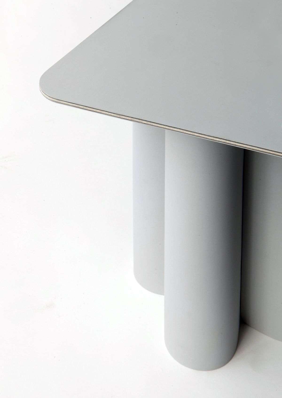 Artek_Forbo_Aalto-Uni__Sidetable_9829
