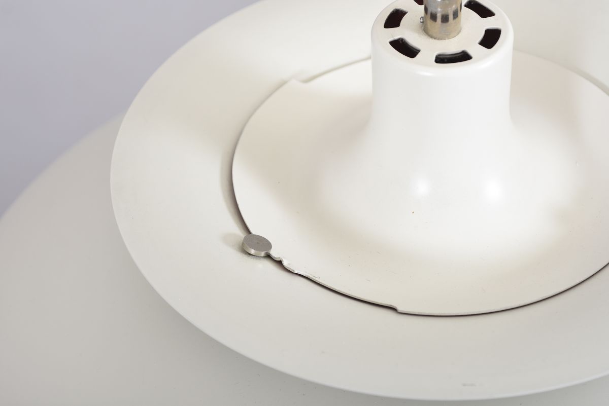 Poul Henningsen PH 5 lamp white violet 03