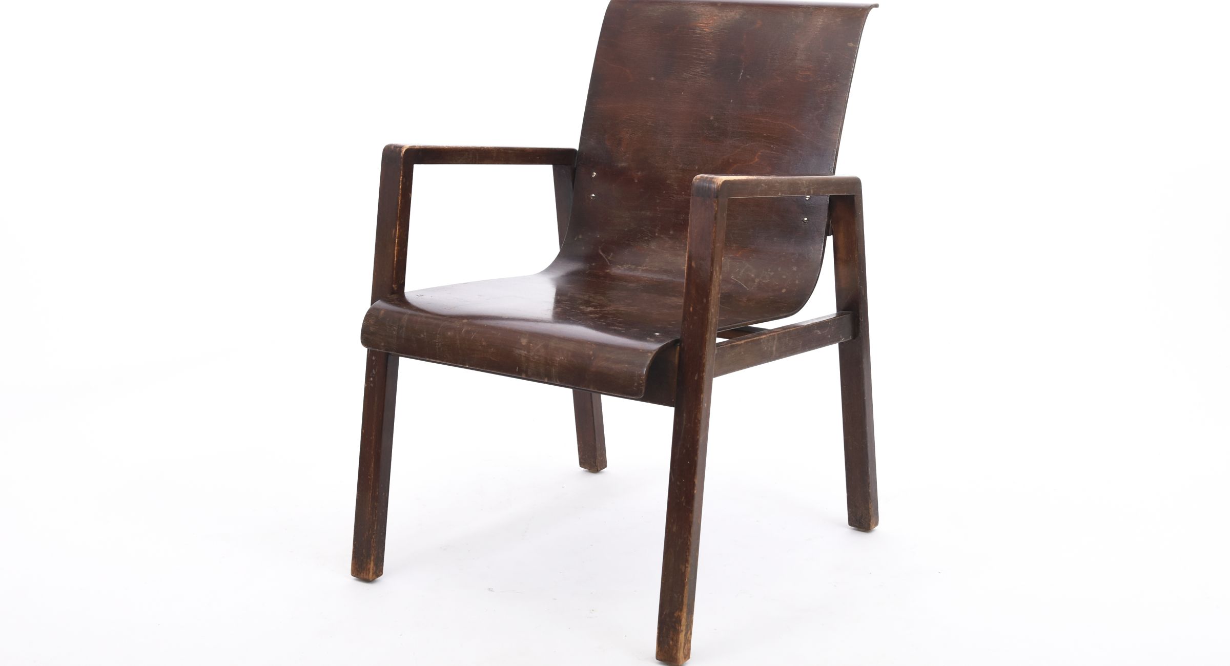 Aalto-Alvar-Hallway-chair-