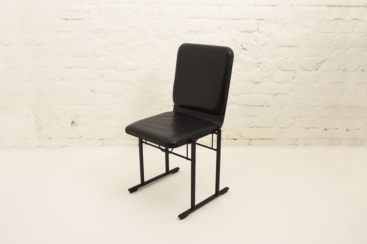 Kukkapuro-Yrjö-Side-Chair-500a-black