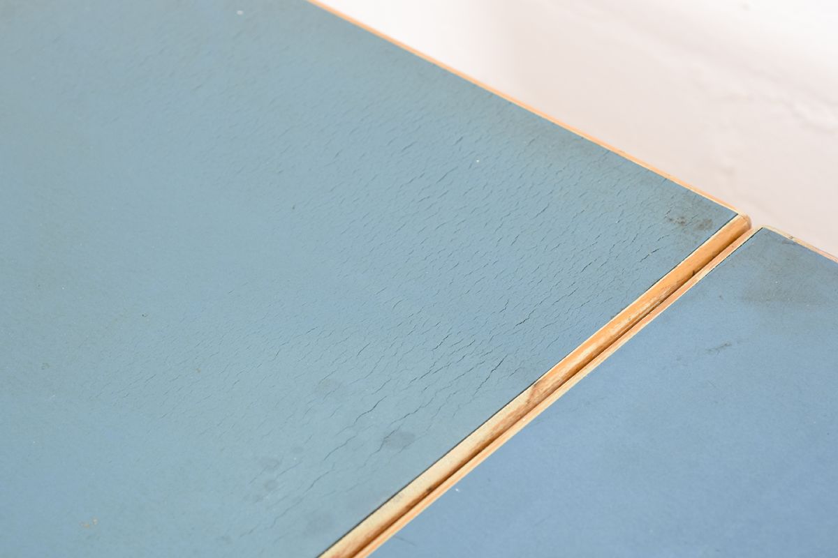 Aalto-Alvar-Drop-Leaf-Table-Lagoon-Blue_detail5