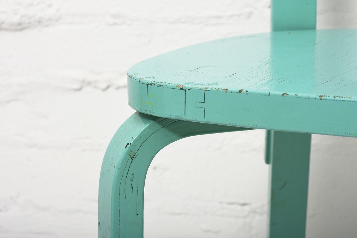 Aalto Chair69 Patinated Turquoise Paint details5