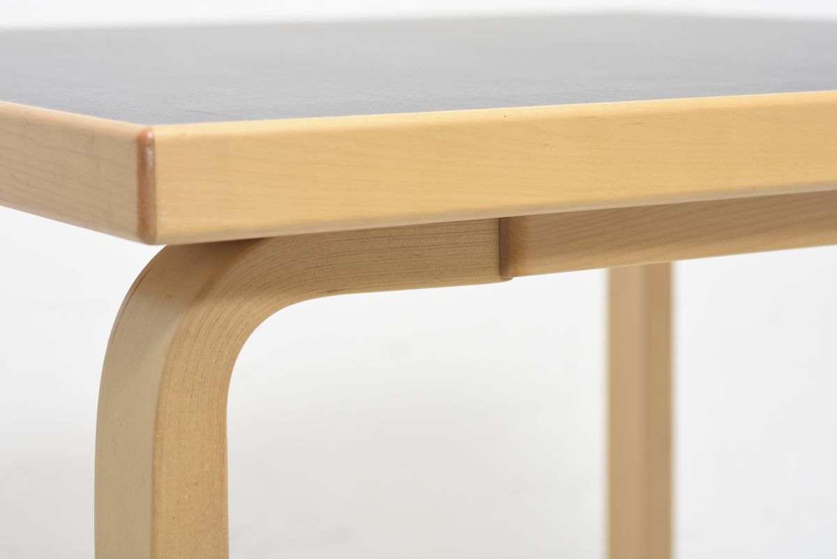 Artek - Table Model 81C Artek - Table Model 81C