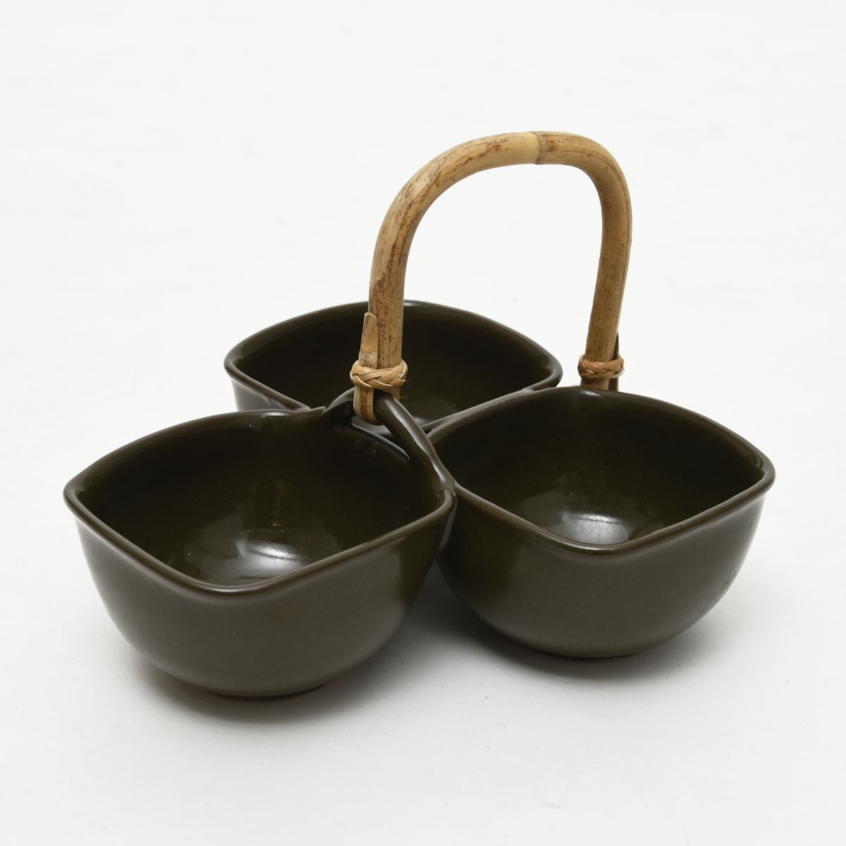 Anonymous Ceramic bowl basket