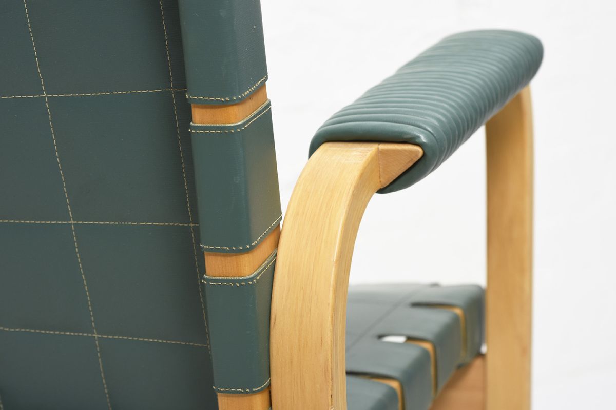 Aalto 45 Chair Green Leather details7