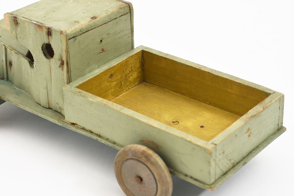 Anonymous-Wooden-Toy-Truck_detail3