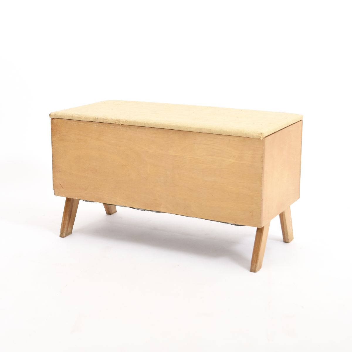 Anonymous shoew rack bench