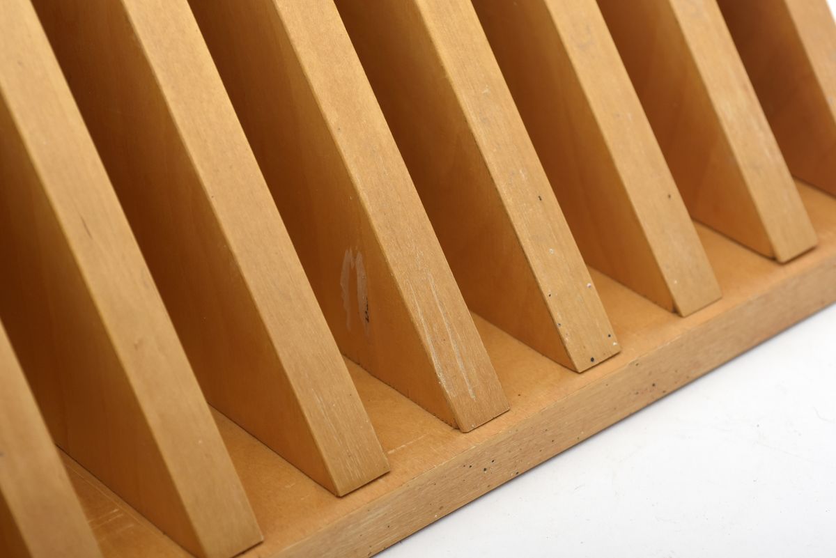 Anonymous Finnish book stand 07